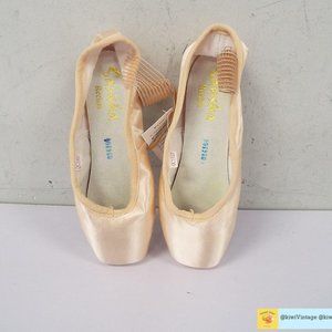 Sansha Women's Recital II Pointe Shoe Sz 7.5 with Tag.